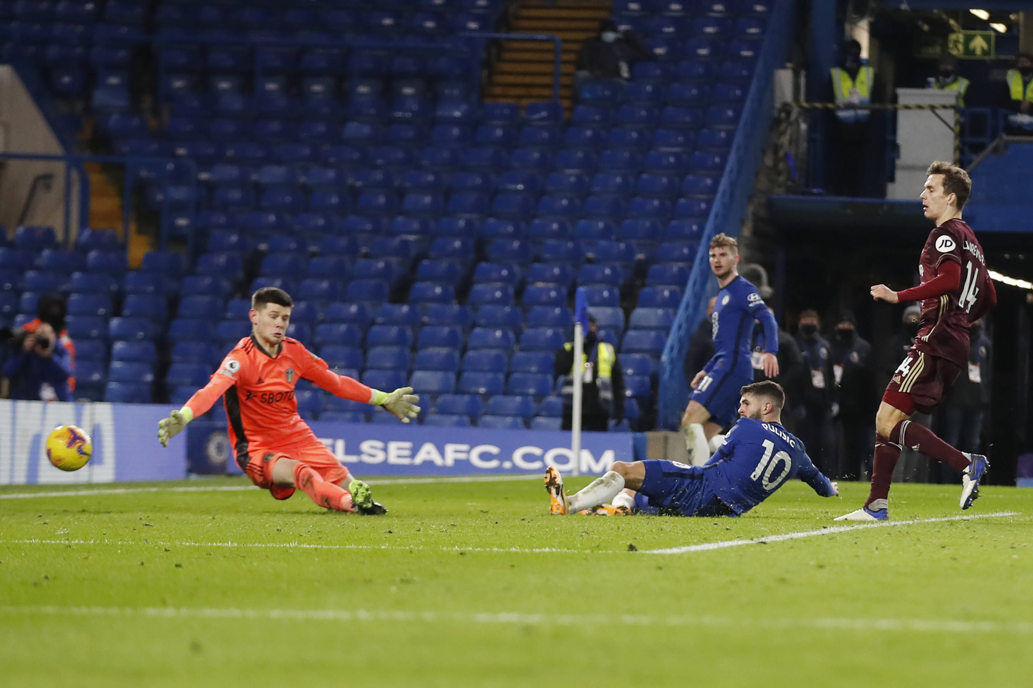 帮助球队取 帮助球队取